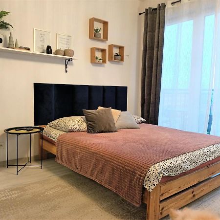 2-Room Apartment นอวือ ดวูร์ มาซอเวียซกี ภายนอก รูปภาพ