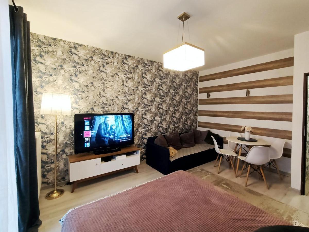 2-Room Apartment นอวือ ดวูร์ มาซอเวียซกี ภายนอก รูปภาพ