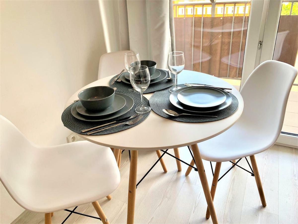 2-Room Apartment นอวือ ดวูร์ มาซอเวียซกี ภายนอก รูปภาพ