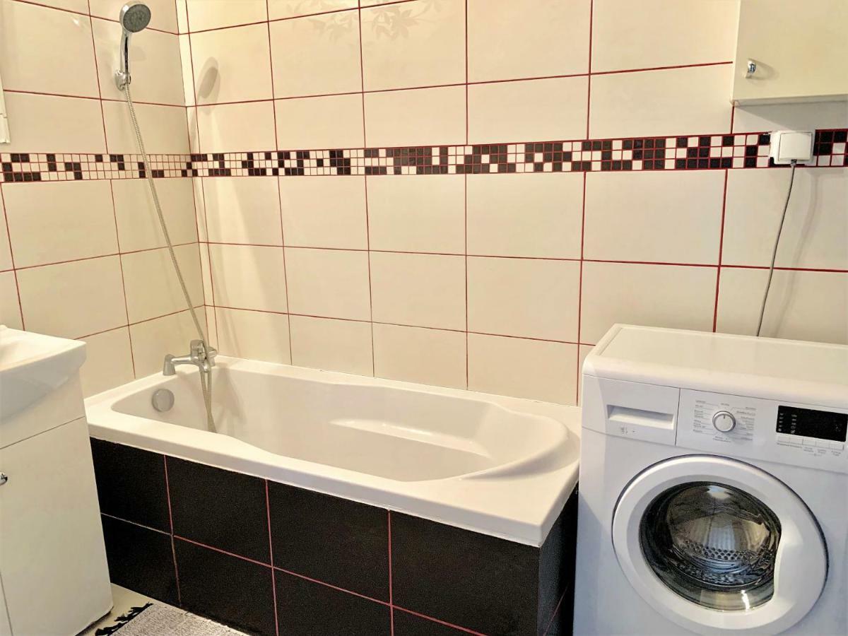 2-Room Apartment นอวือ ดวูร์ มาซอเวียซกี ภายนอก รูปภาพ